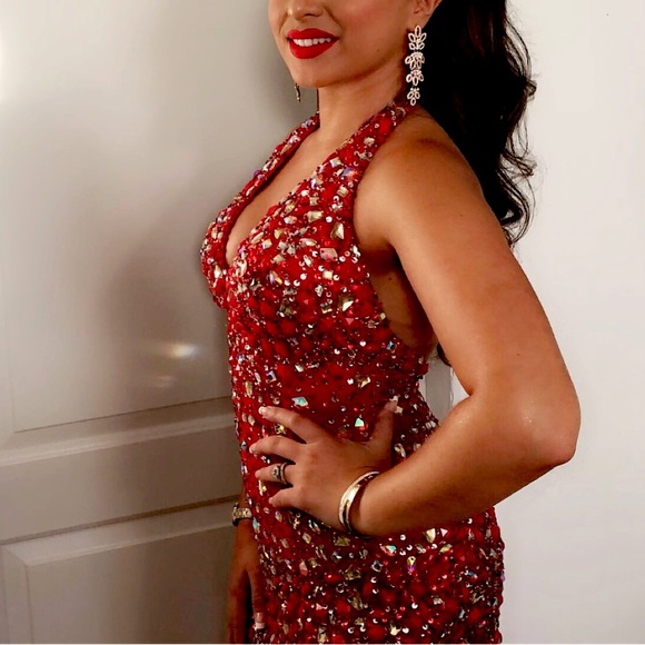 Red evening gown - Picture 2 of 2